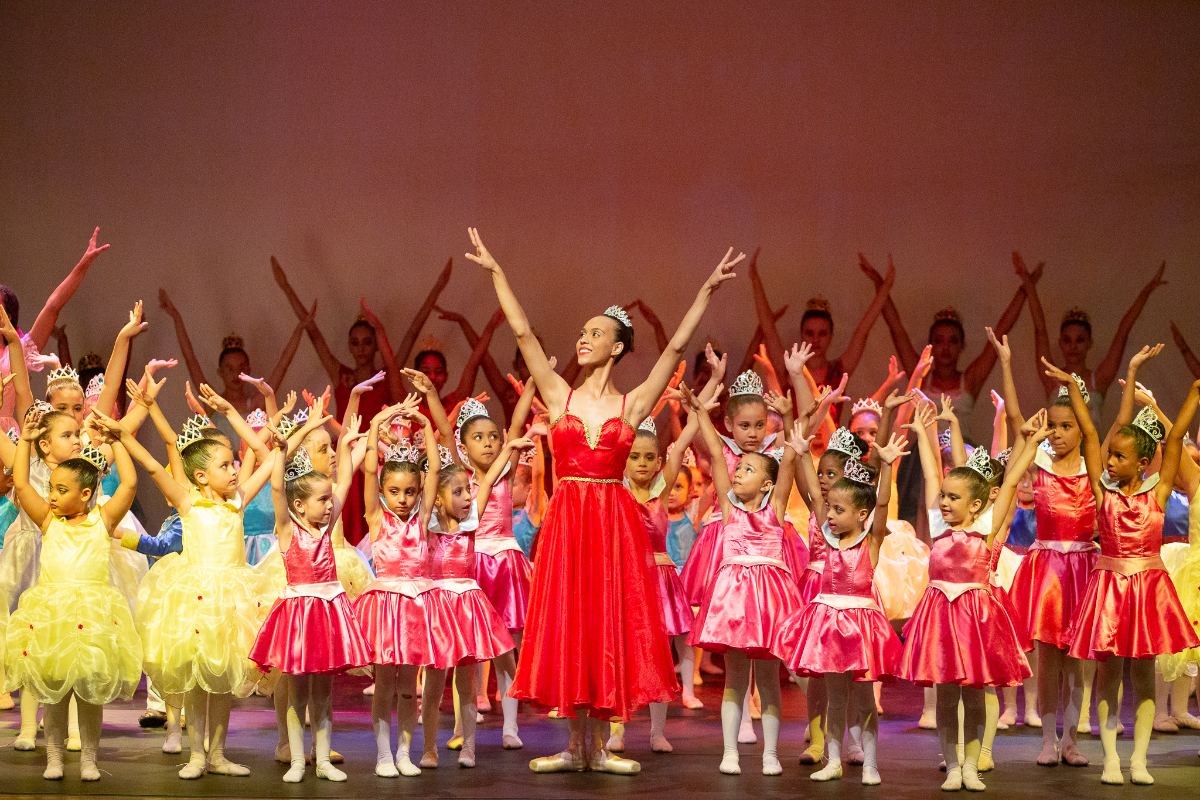 Pollyana e as Princesas Bailarinas - Espetáculo Escola de Dança Carol Aleixo Londrina