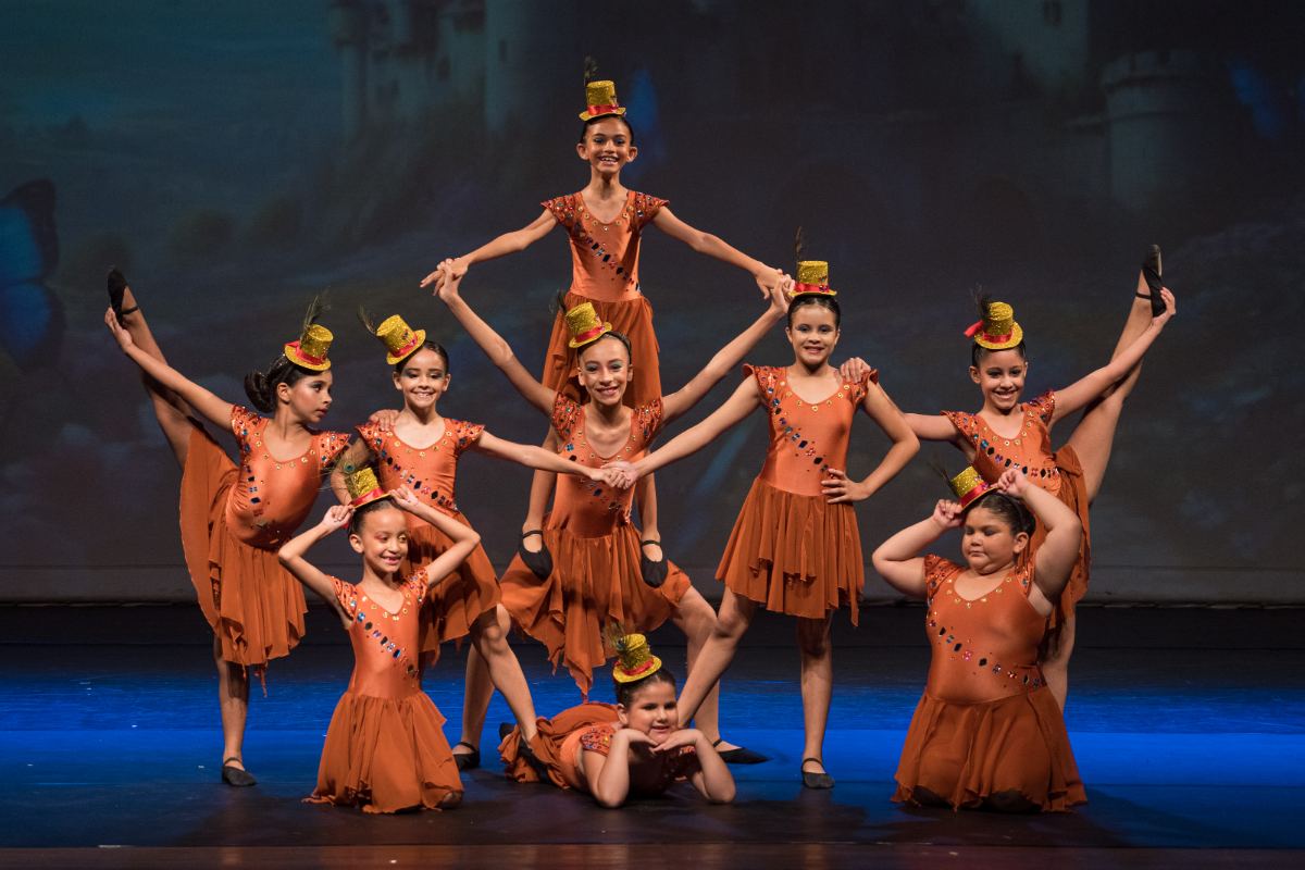 As Aventuras de Alice no País Congelado - Espetáculo Escola de Dança Carol Aleixo Londrina