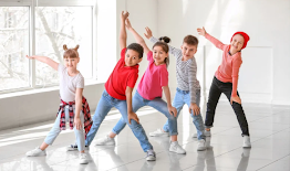 Aula de Ritmos Kids - Escola de Dança Carol Aleixo Londrina